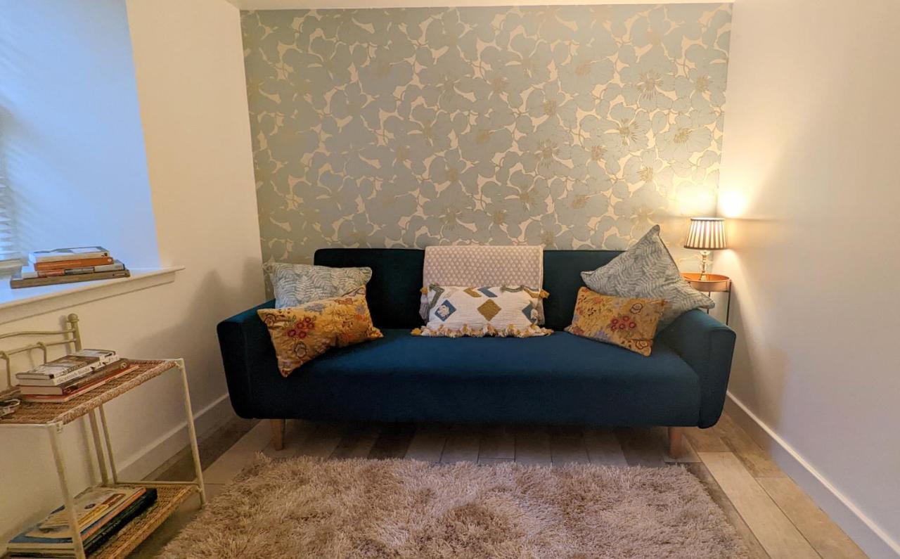 Beautiful Listed Flat With Private Garden, Birnam Lägenhet Exteriör bild